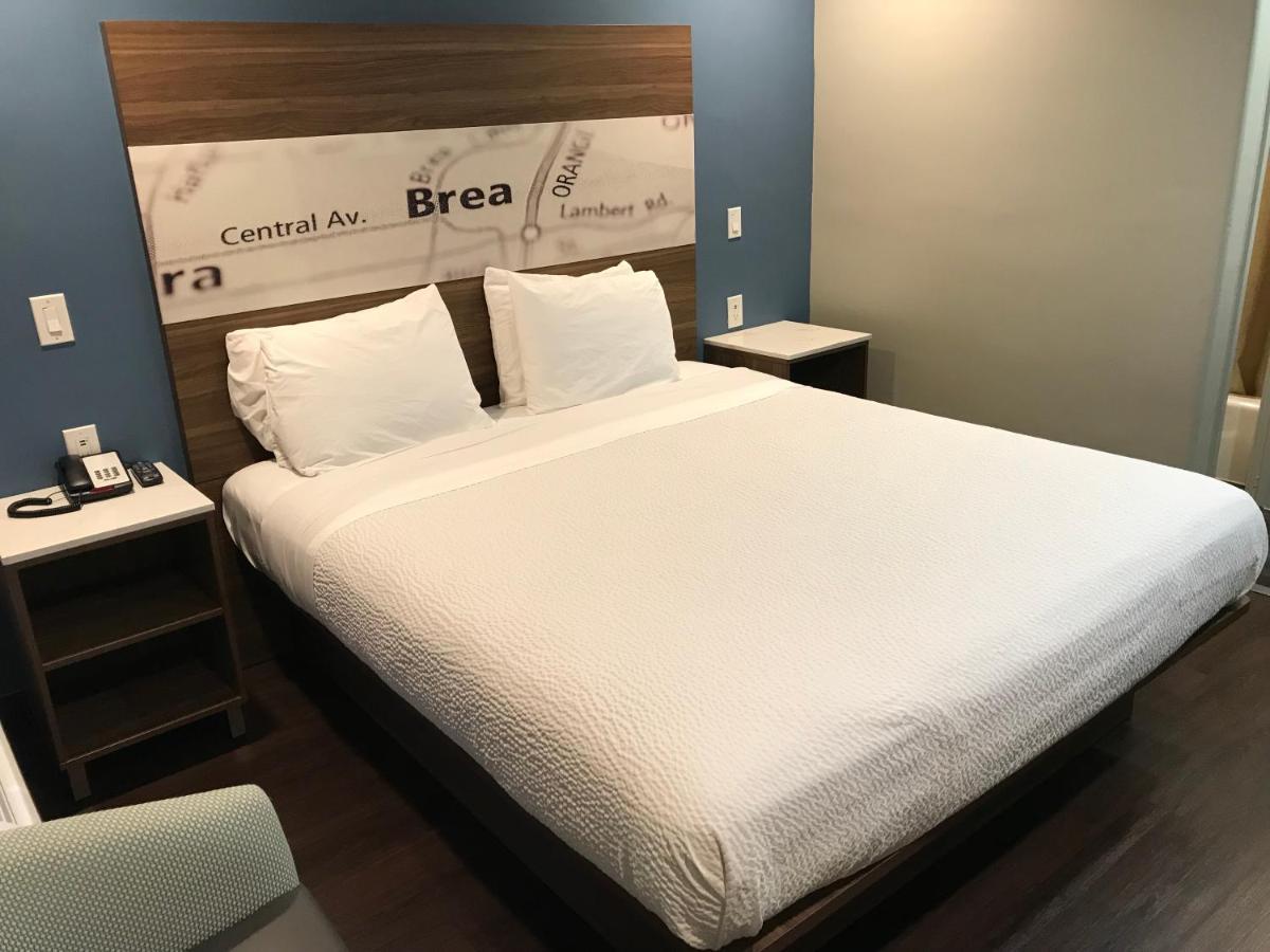 ไฮแลนด์ โมเทล เบรีย Motel เบรอา ภายนอก รูปภาพ
