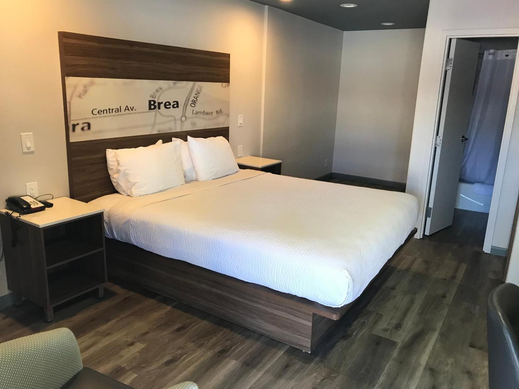 ไฮแลนด์ โมเทล เบรีย Motel เบรอา ภายนอก รูปภาพ